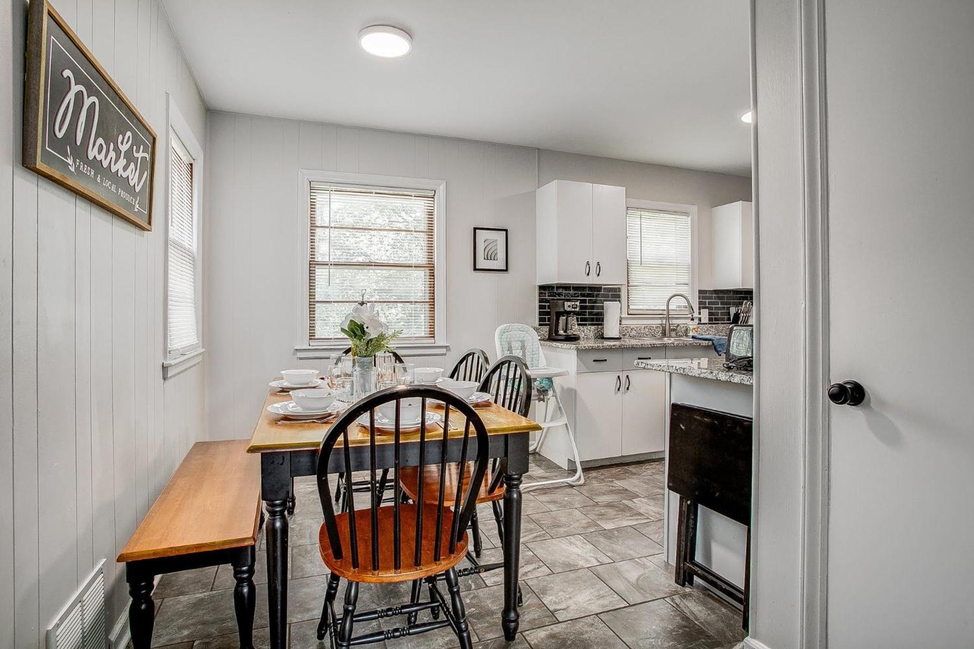 Chic Home With Huge Grassy Yard 7 Mins To Arrowhead Stadium Independence Exterior foto